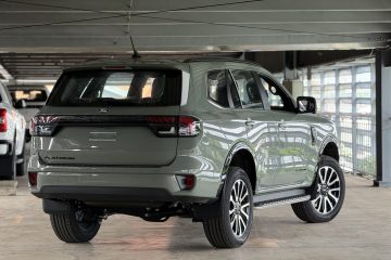 Ford Everest Platinum 4×2 2.0L AT5