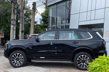 Ford Everest Platinum 4×2 2.0L AT9