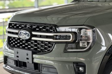 Ford Everest Platinum 4×2 2.0L AT2