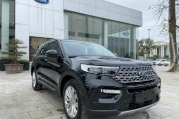 Ford Explorer Limited 2.3L AT 4WD1