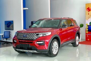 Ford Explorer Limited 2.3L AT 4WD3
