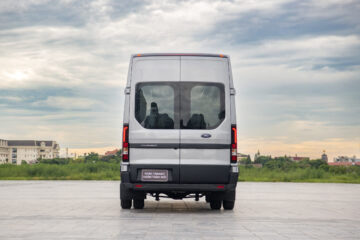 Ford Transit Premium 18 Chỗ 2024 Chính Thức Ra Mắt7